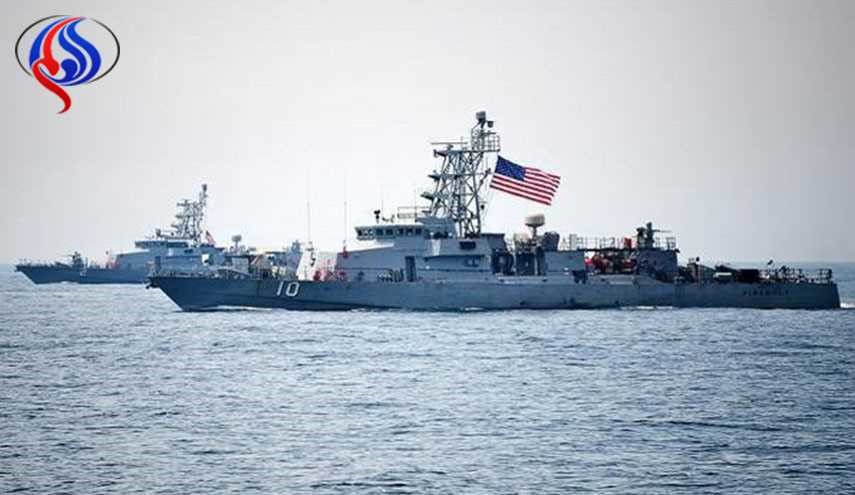 سفينة حربية امريكية تطلق طلقات تحذيرية باتجاه قارب ايراني