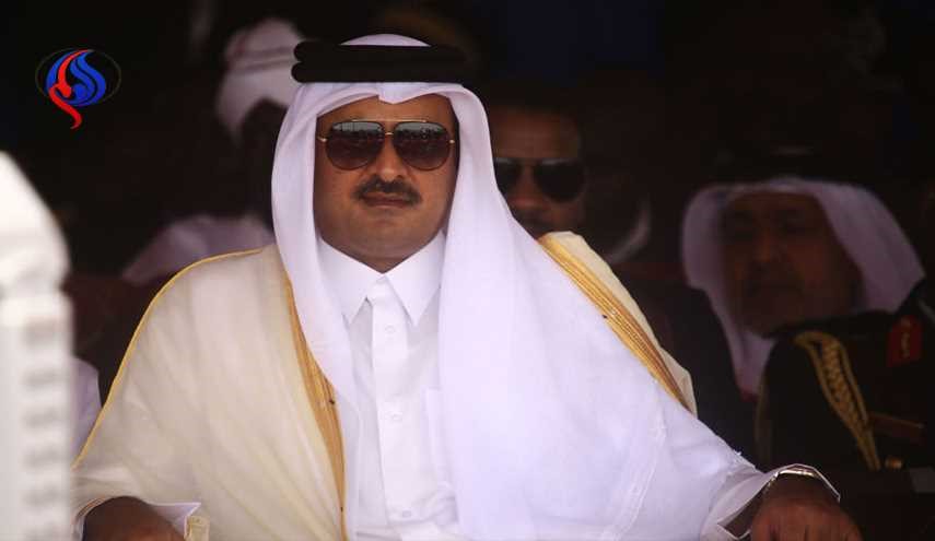 أمير قطر يطلق زوجته لتسريبها صورته التي يظهر فيها عاري الصدر