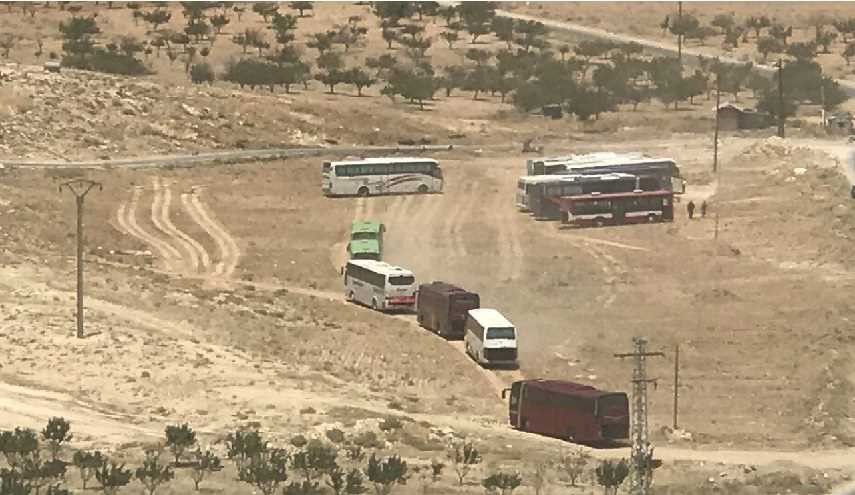 وصول 155 حافلة الى وادي حميد في عرسال