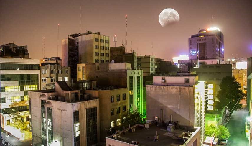 تقرير مصور عن ظاهرة خسوف القمر في ايران