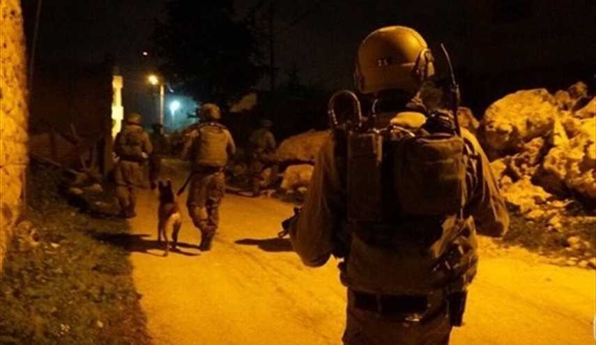 Israeli Forces Detain 13 Palestinians West Bank