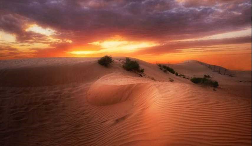 الرمال المتحركة المحيطة بمدينة دبي