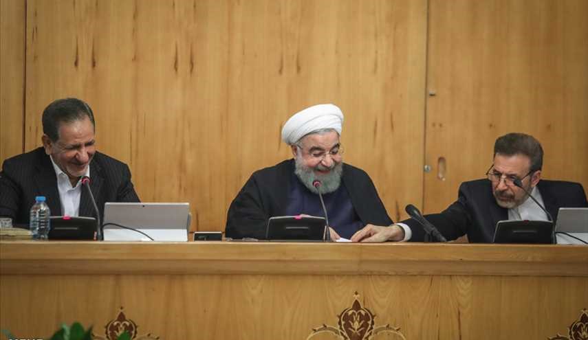 بالصور.. أول إجتماع لحكومة روحاني الجديدة