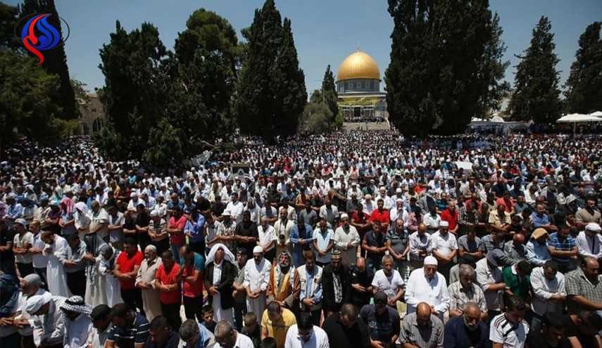 الاحتلال يبعد أحد أئمة وخطباء مساجد القدس المحتلة