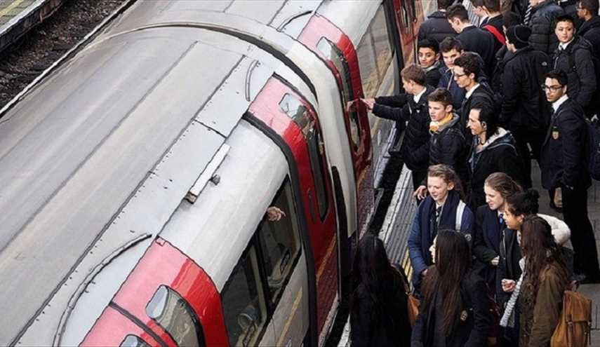برلماني بريطاني يقترح تخصيص عربات نقل للنساء