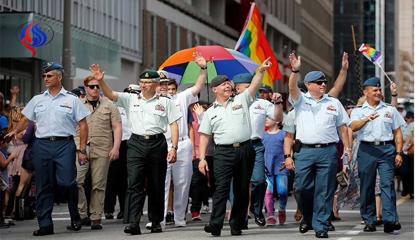 رئيس اركان كندا يشارك بمسيرة للمثليين في سابقة تاريخية!
