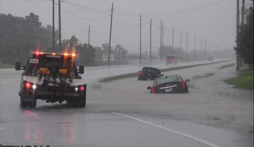 عواصف وسيول في مدينة هوستون الامريكية