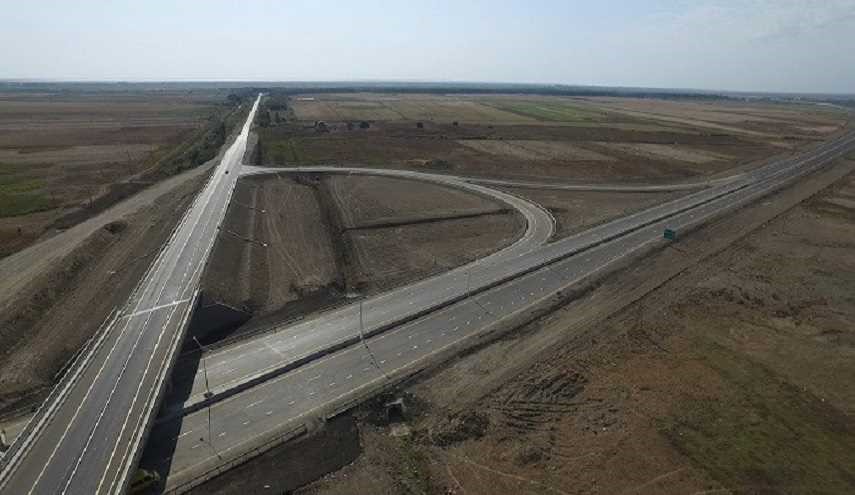 تدشين جزء كبير من الطريق الرئيس بين آذربيجان وايران