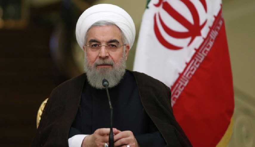 الرئيس روحاني يوعز بمتابعة حادث انقلاب حافلة الطالبات جنوبي ايران