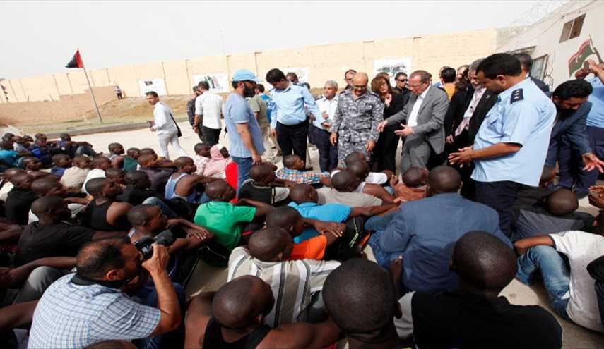 السلطات الليبية تلقى القبض على مجموعة من المهاجرين غير الشرعيين