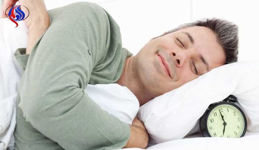 كيف تجعل نفسك تغرق في النوم في دقيقة واحدة فقط!
