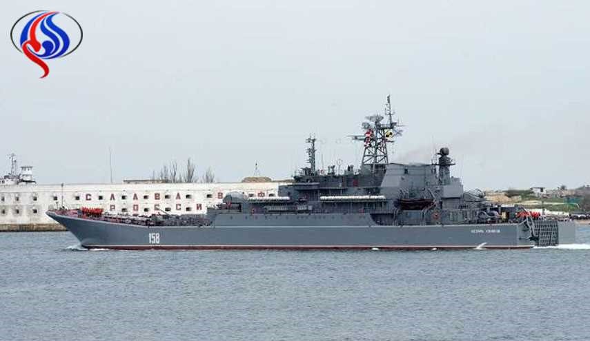 سفينة إنزال روسية تتجه إلى سوريا باقصى حمولتها