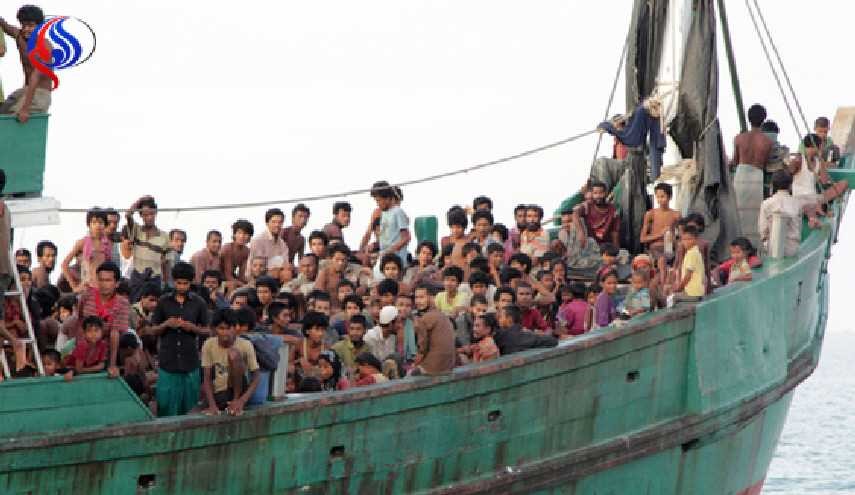 130 مفقوداً إثر غرق قارب يقل لاجئين من الروهينغا