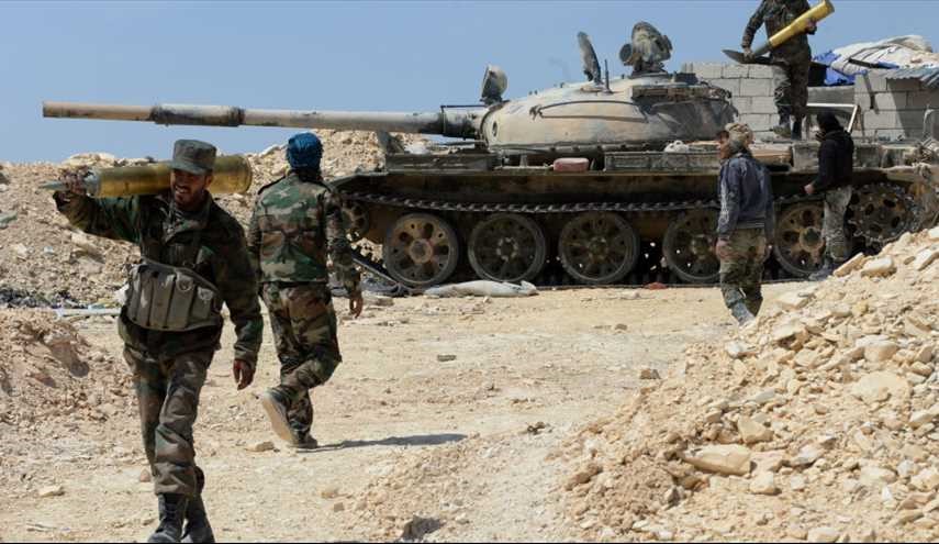 الجيش وحلفاؤه يصدون هجوما عنيفا لداعش على أوتوستراد دير الزور –تدمر
