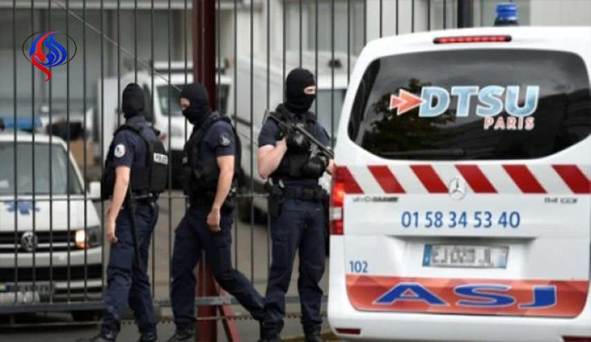 خمسة موقوفين بعد العثور على عبوة بدائية الصنع في باريس