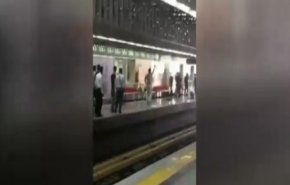 فیلم کامل از جزییات حادثه حمله با چاقو در متروی شهر ری 