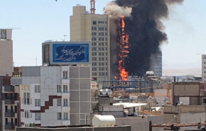 آتش‌سوزی در یکی از هتل‌های درحال ساخت خیابان‌امام رضا(ع) در مشهد + فیلم