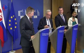 رئیس کمیسیون اروپا تلفن مرکل را بدون پاسخ قطع کرد+ویدئو