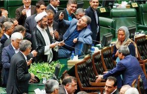گزارش صداوسیما از سلفی برخي نمایندگان مجلس با موگرینی و بازخوانی یک "تصویر اقتدار" + فیلم