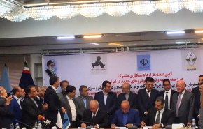 قرارداد ایران با رنو امضا شد + عکس