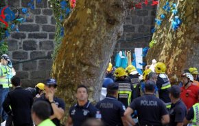 تصاویر؛ مرگ 11 نفر بر اثر سقوط یک درخت!


