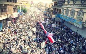 راهپیمایی گسترده مردم یمن علیه تجاوزعربستان/یمنی ها حمایت آمریکا از سعودی ها را محکوم کردند+ویدئو
