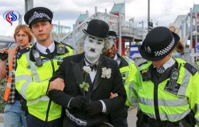 بازداشت بیش از 100 فعال ضد جنگ در لندن/ درخواست توقف فروش سلاح به عربستان