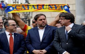 الحكومة الأسبانية ترفض الوساطة مع رئيس اقليم كتالونيا