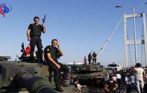 تركيا.. أمر باعتقال 100 من ضباط الشرطة السابقين