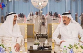 أمير الكويت يجري محادثات مع الملك السعودي في الرياض