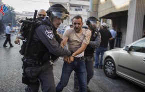 الاحتلال يعتقل 13 فلسطينيا بالضفة الغربية