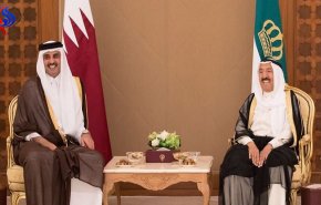 ما هو  فحوى رسالة أمير الكويت لنظيره القطري حول الأزمة الخليجية؟

