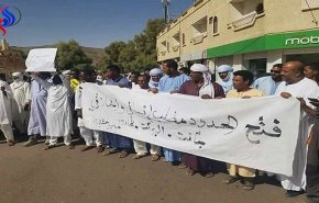 سكان مدينة غات الليبية يطالبون الجزائر بفتح الحدود