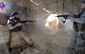 شاهد.. اشتباكات عنيفة بين داعش والجماعات المسلحة في سوريا