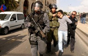 الاحتلال يعتقل 8 فلسطينيين ومواجهات عنيفة بالخليل