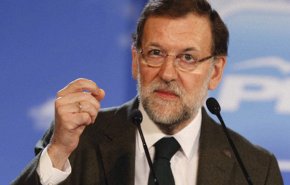 رئيس وزراء إسبانيا يدعو للهدوء بعد إعلان برلمان إقليم كتالونيا الاستقلال