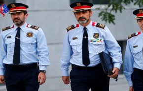 الحكومة الإسبانية تقيل رئيس شرطة إقليم كتالونيا