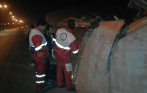 واژگونی مینی بوس زائران اربعین در کرمانشاه/ 14 تن مصدوم شدند