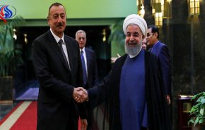بالصور.. الرئيس الايراني يستقبل نظيره الاذربيجاني