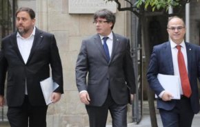 إسبانيا تصدر مذكرة إعتقال بحق رئيس إقليم كاتالونيا 
