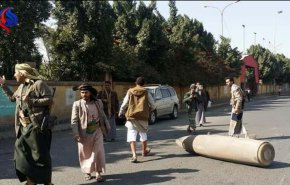 بالفيديو: صواريخ في شوارع صنعاء سقطت دون أن تنفجر!