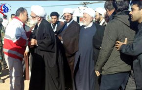 ممثلو قائد الثورة الاسلامیة یتفقدون المناطق المتضررة من الزلزال