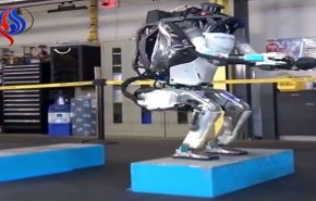 شاهد.. أول روبوت يقوم بحركات رياضية بطريقة مثيرة !