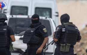 القبض على 3 تونسيين يتواصلون مع داعش بالخارج