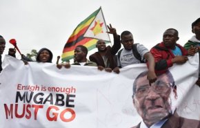 احتفالات في شوارع زيمبابوي بعد إعلان استقالة موغابي