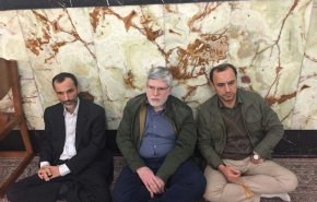  بازگشت یاران احمدی‌نژاد به حرم عبدالعظیم(ع) + عکس