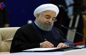 الرئيس روحاني يهنئ نظيره اللبناني بمناسبة العيد الوطني
