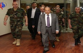 جيش لبنان يوزع كتيبا تتضمن كلمة للرئيس عون.. ماذا قال فيها؟