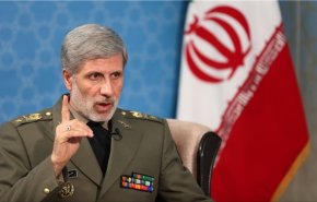 وزير الدفاع الايراني يهنئ بنهاية هيمنة 