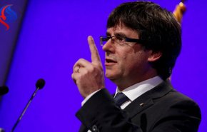 زعيم إقليم كتالونيا المعزول يتحدى الاتحاد الأوروبي